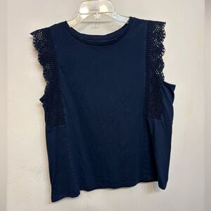 Banana Republic Navy Blue Eyelet Ruffle Sleeve Top Woman’s Size Medium NWOT